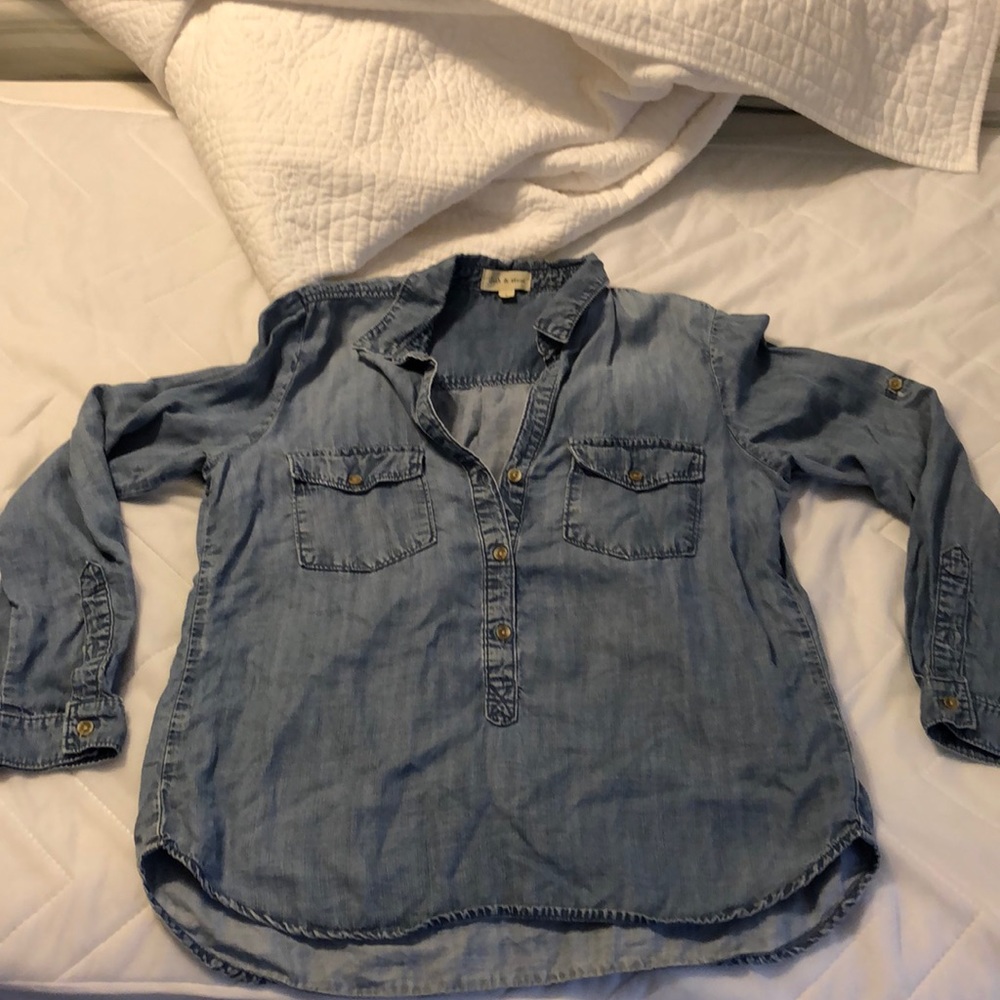 SALE!!!!! Cloth and stone chambray top